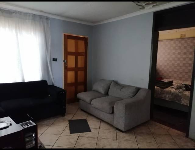 2 BEDROOM HOUSE FOR SALE IN MOHLAKENG